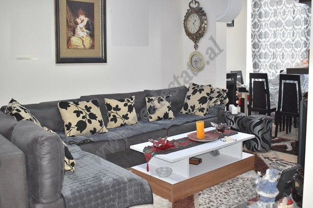 Apartament 2+1 me qira ne zonen e Yzberishtit ne Tirane