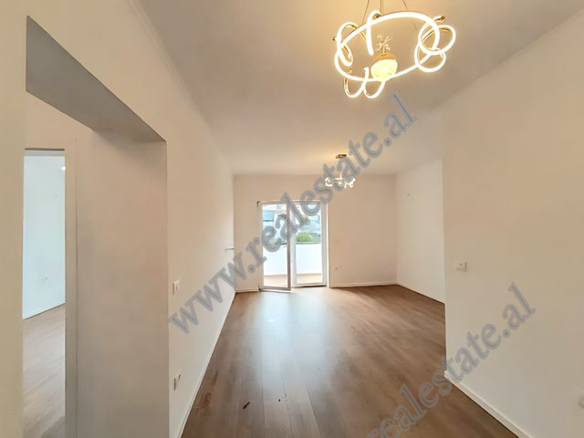 Apartament 1+1 ne shitje prane rruges Irfan Tomini ne Tirane
