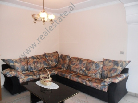 Apartment for rent close to Tirana&rsquo;s Park.
With 146 m2 of living space, the apartment is posi