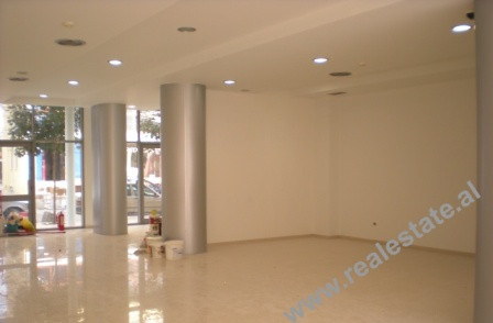 Store space for sale in Tirana. The store is situated on the 1st floor of a new building, with 142 m