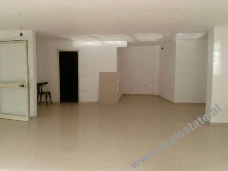 Business store for sale in Xhezmi Delli Street in Tirana.
The store has 90 m2 of space, situated on