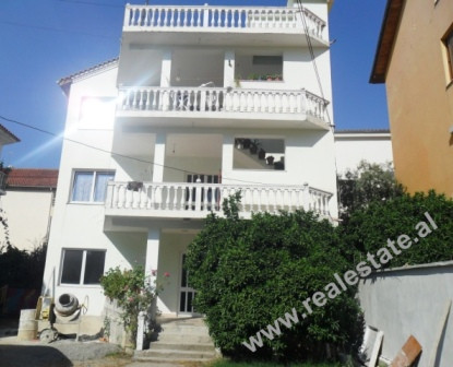Three Storey villa for rent in Tirana.
The house is located in an area full of villas and a quiet o