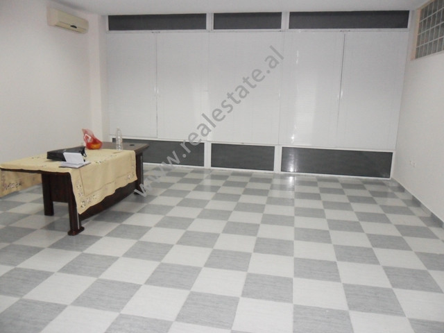 Apartment , Office space for rent in Gjergj Fishta Boulevard in Tirana.
It is located in second flo