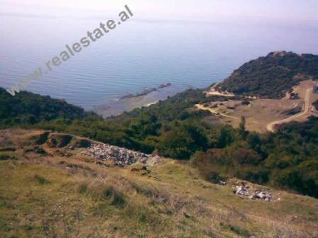 Land for sale in the Gjiri i Lalzit. The land lies in a hilly area, about 300m away from the beach. 