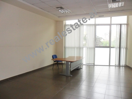 Office space for rent in Skenderbeg Square in Tirana.
The building offers elevator and also interio