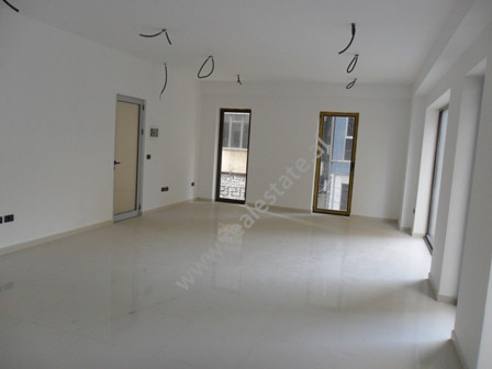 Modern office for rent near the Blloku area in Tirana.
It is situated on the 2-nd floor in a new bu