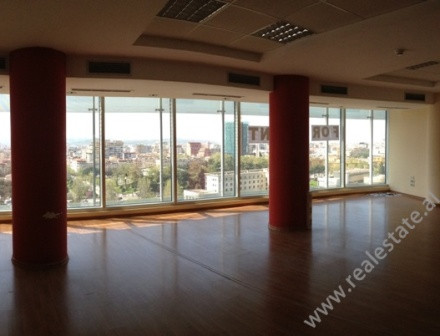 Office for rent at the beginning of Papa Gjon Pali II Street in Tirana.
The environment is very com