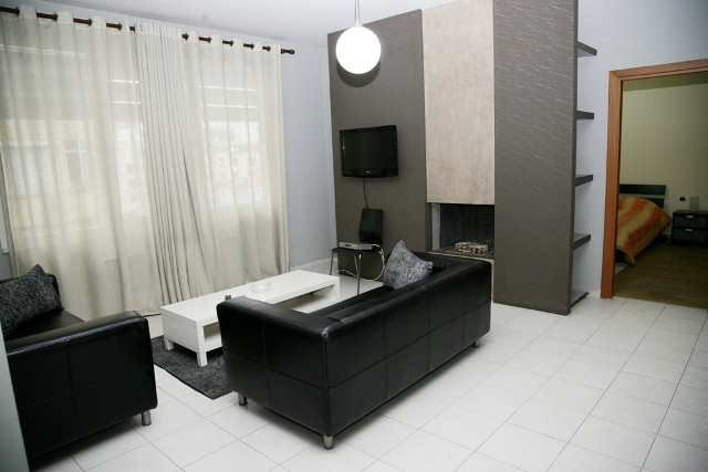 Apartament me qera ne rrugen Abdyl Frasheri ne Tirane. Apartamenti pozicionohet ne nje pallat te ri 