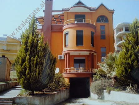 Villa for rent near Disha Street in Tirana.
It is located close to the main road, just a few meters