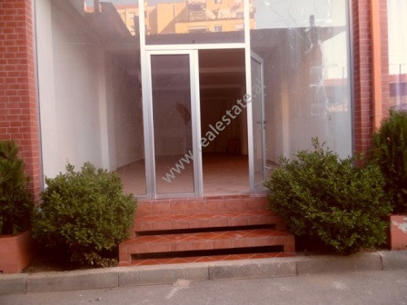 Store for rent in Vllazen Huta Street in Tirana.
The store is located on the ground floor of a new 