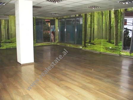 Office for rent close to Tirana Center.
It is located on the 2-nd floor of a new building with sepa