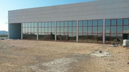 Warehouse for rent in Miqesia street in Durres.
The warehouse has a inner space of 2200 m2 and 1500