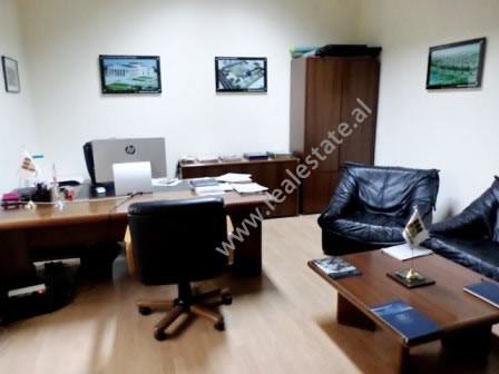 Office for rent close to Twin Towers in Tirana.
It is situated on the 3-rd floor of a new building,