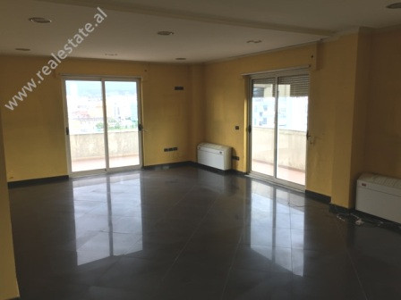 Office space for rent in Kavaja street in Tirana.
The office is situated on the 10-th floor of a ne