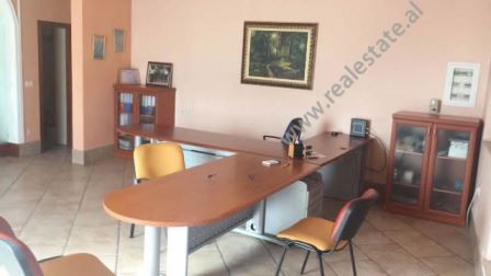 Office space for rent close to Selita area in Tirana.&nbsp;

It is situated on the 1-st floor of a