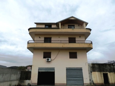 Four storey villa for sale in the twelve kilometer of Tirana-Durres highway.
The villa is located n