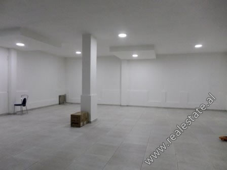 Store for rent close to Artificial Lake in Tirana.
It is situated on the 1-st floor of a new buildi