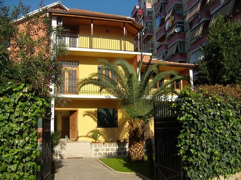 Villa for sale in Don Bosko area in Tirana.

It is located in a quiet area of this neighborhood an