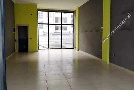 Store space for rent in Kinostudio area in Tirana.

It is located on the ground floor of a new bui