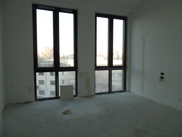 Office space for rent in the new business center in Tirana.
It is located on the 3nd floor of a bra