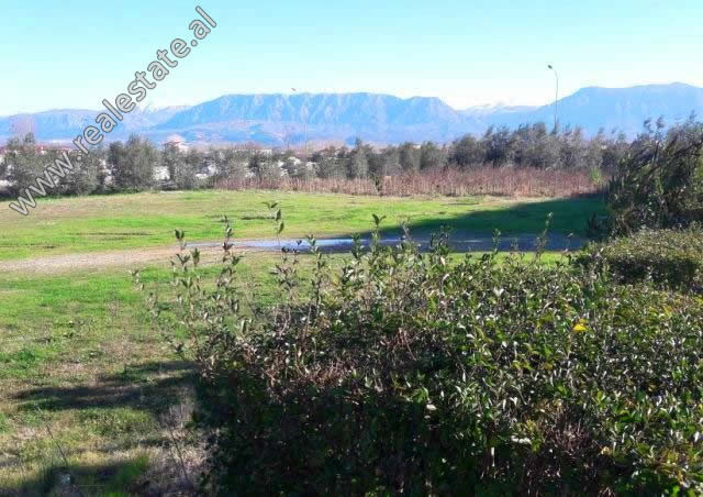 Two storey villa and land for sale in Vore-Fushe Preze Street in Tirana.
It offers total land area 