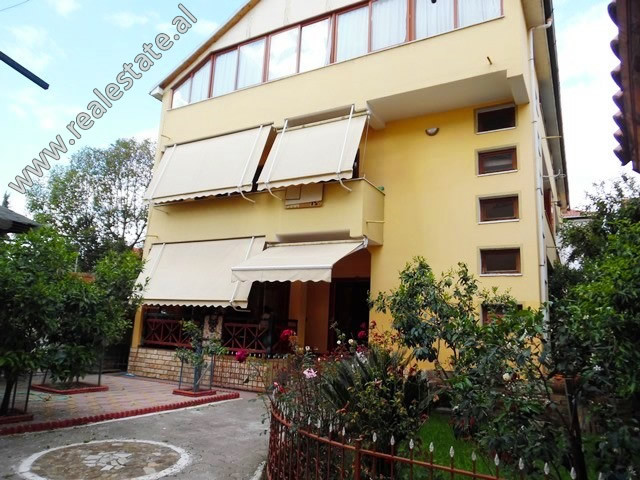 Three storey villa for sale in Albanopoli Street in Tirana.

It offers yard surface of 188.7 m2 an