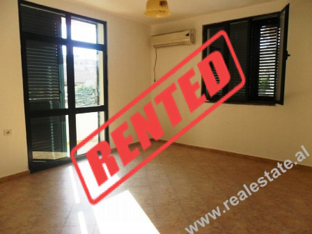 Office for rent in Barrikadave Street in Tirana.

The apartment is situated on the 2nd floor of a 