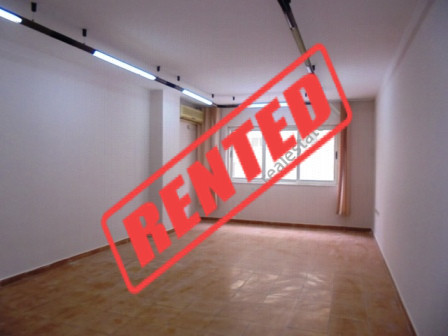 Office for rent near Petro Nini Luarasi school in Tirana.
Positioned on the first floor of a new bu
