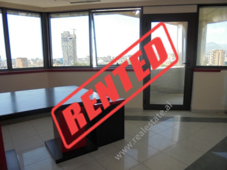 Office for rent in Tirana, in Deshmoret e Kombit Boulevard.

The office is situated in a business 