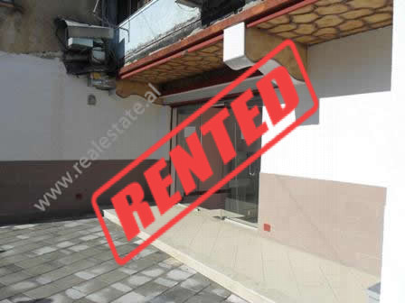 Store space for rent near the Prosecution of Tirana.

It is situated on the ground floor in an old