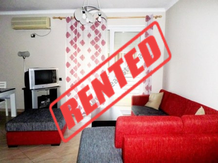 Apartament me qera prane rruges Pjeter Budi ne Tirane.

Apartamenti ndodhet ne katin e katert te n