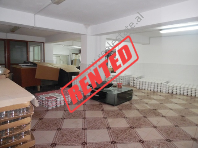 Warehouse for rent in Gjon Buzuku street close to Dibra street in Tirana.

The surface of the whar