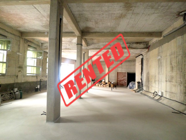 Warehouse for rent in Selita e Vjeter street in Tirana, Albania.

It is located on the ground floo