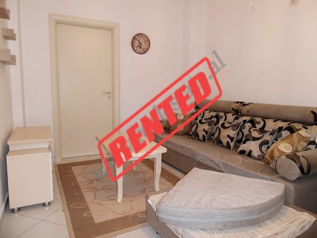One bedroom apartment for rent in Hamdi Garunja Street in Tirana.
It is positioned on the second fl