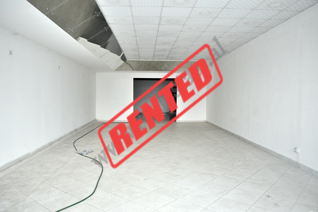 Store spaces for rent in 29 Nentori Street in Tirana.
The spaces have an area of 300 and 400 m2 res