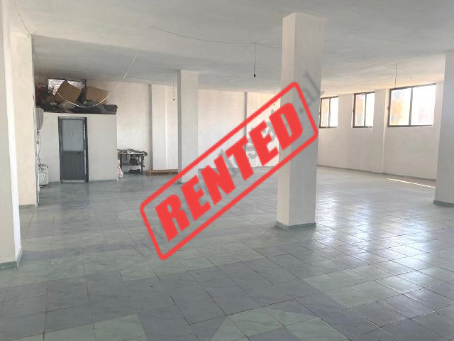 Warehouse for rent&nbsp;in 3 Deshmoret street in Tirana, Albania.
Located on the 3nd floor of a 3-s