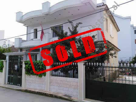 Villa for sale near 3-Deshmoret Street in Tirana.

It is located on the side of the main street.
