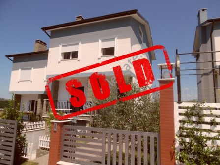 Three storey villa for sale&nbsp;in Lunder area in Tirana.

The villa is located in a very quiet a
